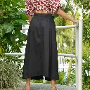 P4644_FALDA_NEGRA_CINTURON_ESPALDA.webp